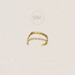 Timeless Round-Cut Gold Ring