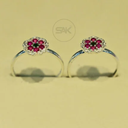 Glamorous Toe Rings with Swarovski Crystal Accents